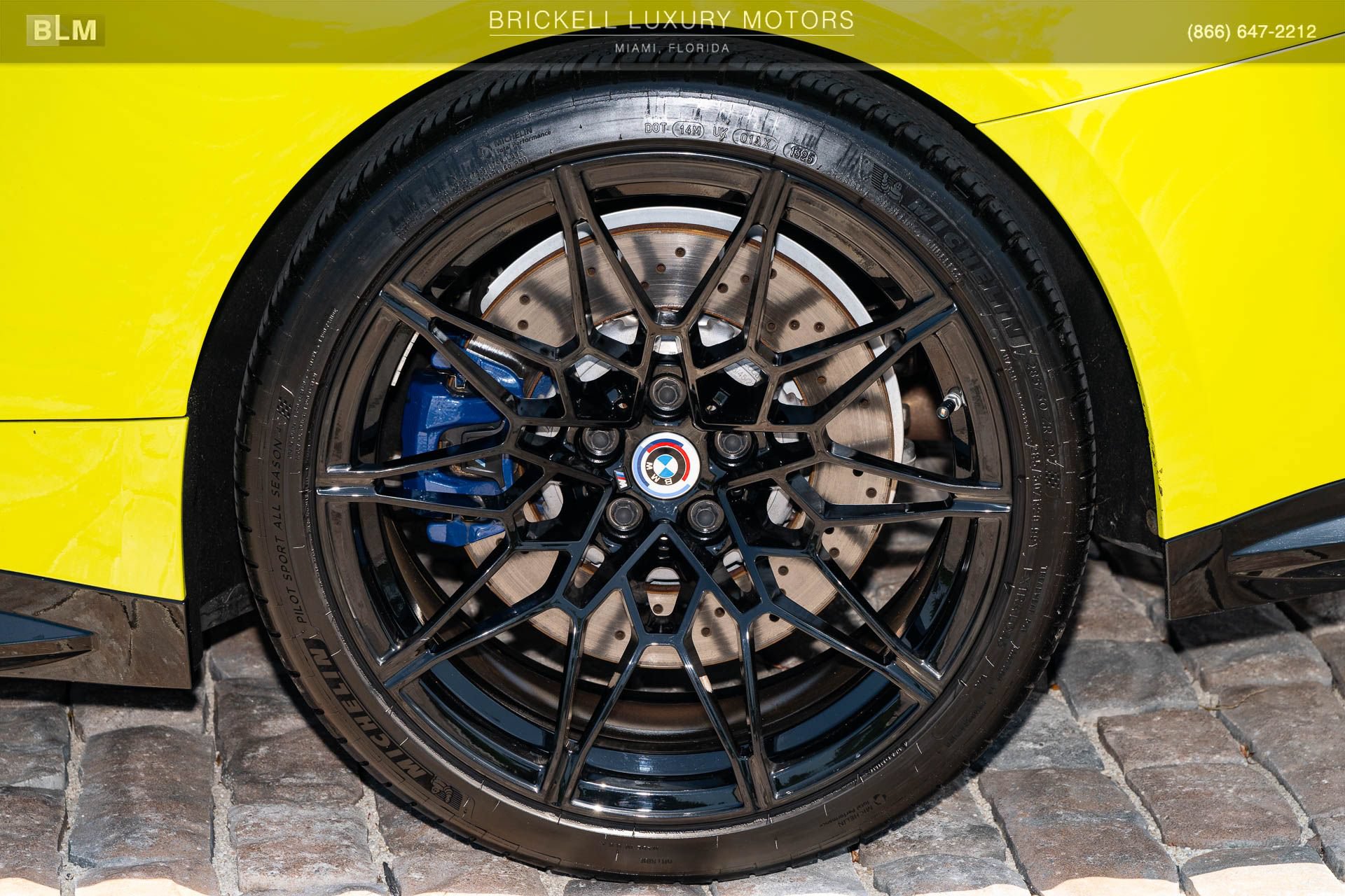 Used 2023 BMW M4 xDrive Competition w/ M Carbon Exterior Package AWD/4WD image 41