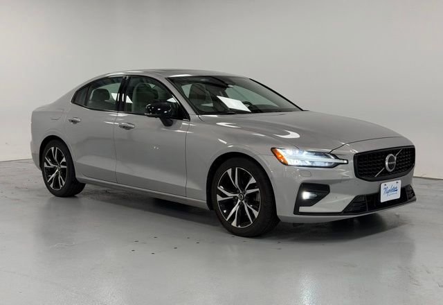 Used 2023 Volvo S60 B5 Plus image 6