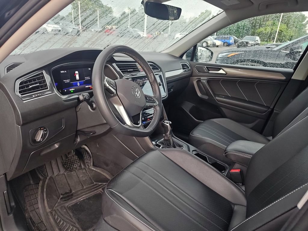 Used 2022 Volkswagen Tiguan SE AWD/4WD image 7