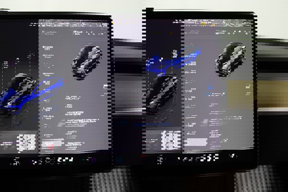 Used 2022 Tesla Model 3 Standard Range image 13