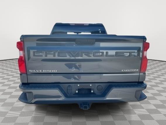 Used 2020 Chevrolet Silverado 1500 Custom w/ Custom Value Package image 4