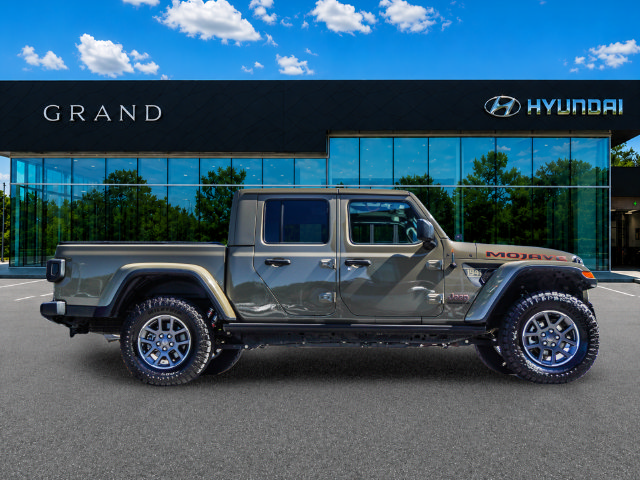 Used 2020 Jeep Gladiator Mojave AWD/4WD image 7