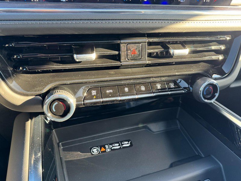 New 2026 Chevrolet Suburban Z71 w/ Z71 Off-Road Package image 14