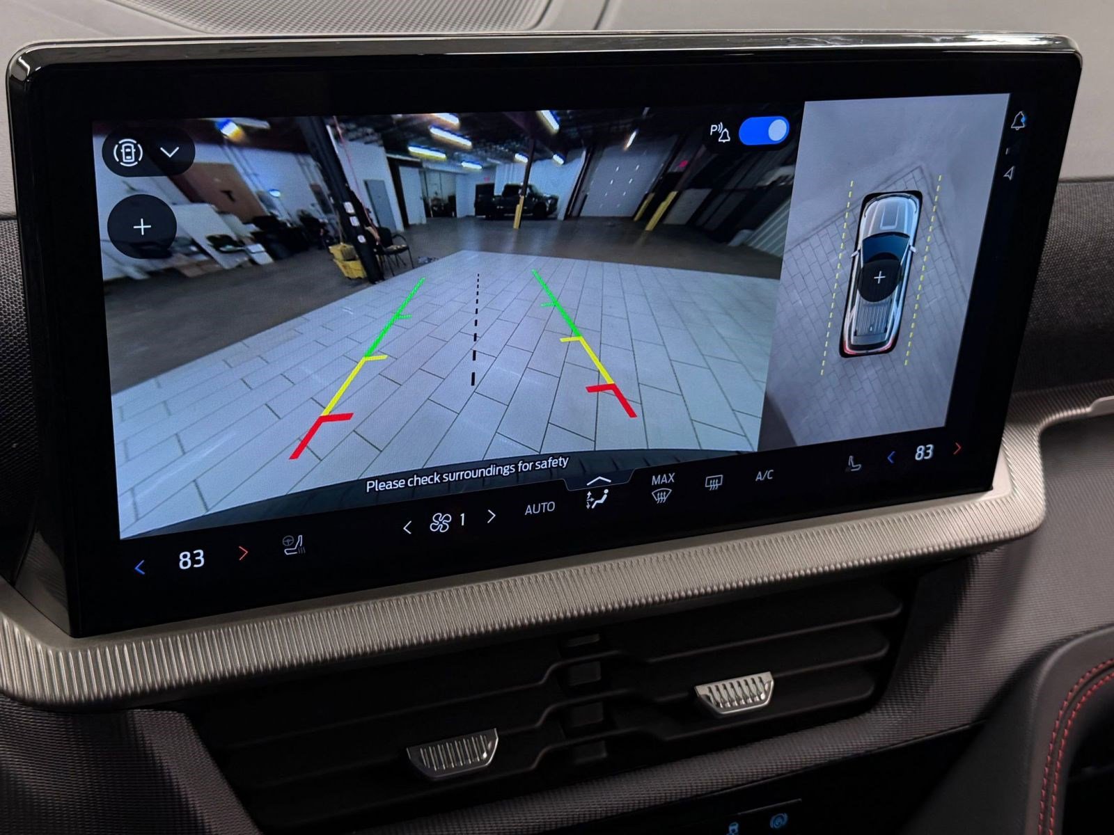 Used 2025 Ford Explorer ST-Line w/ ST-Line Street Pack image 30