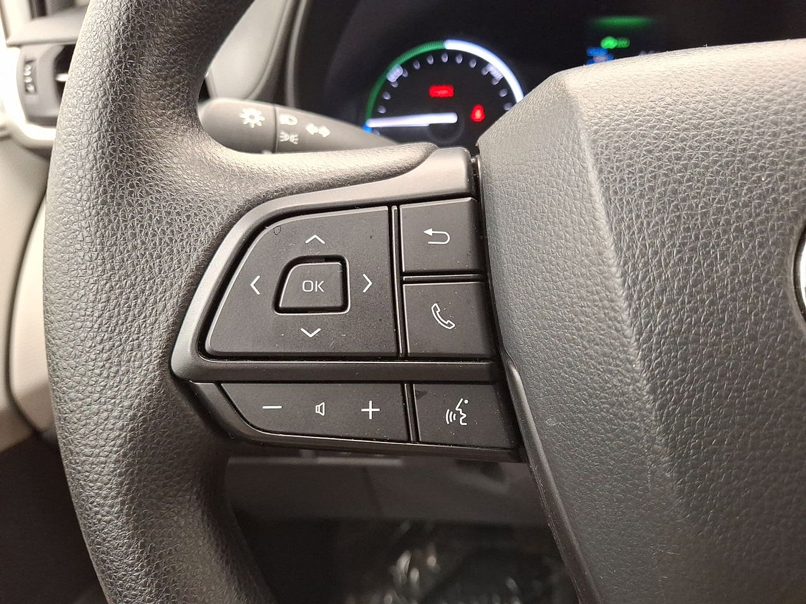 Used 2024 Toyota Sienna LE FWD image 20