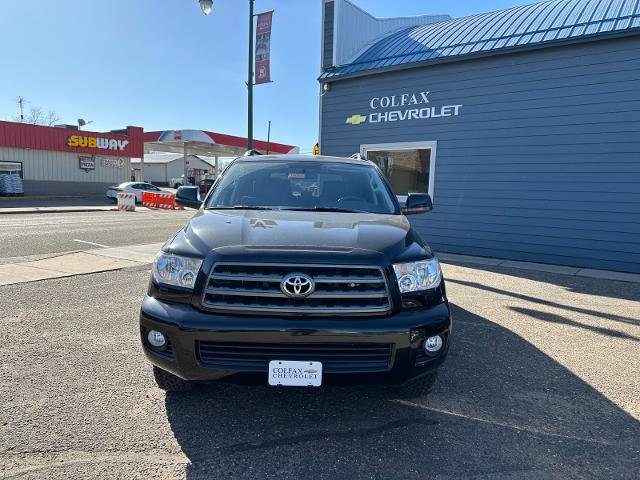 Used 2017 Toyota Sequoia SR5 w/ Sport Appearance Package AWD/4WD image 11