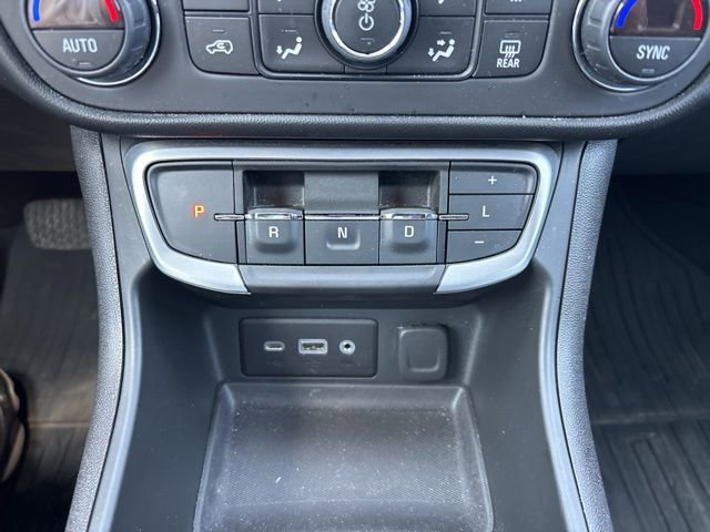 Used 2022 GMC Terrain SLE w/ Driver Convenience Package FWD image 22