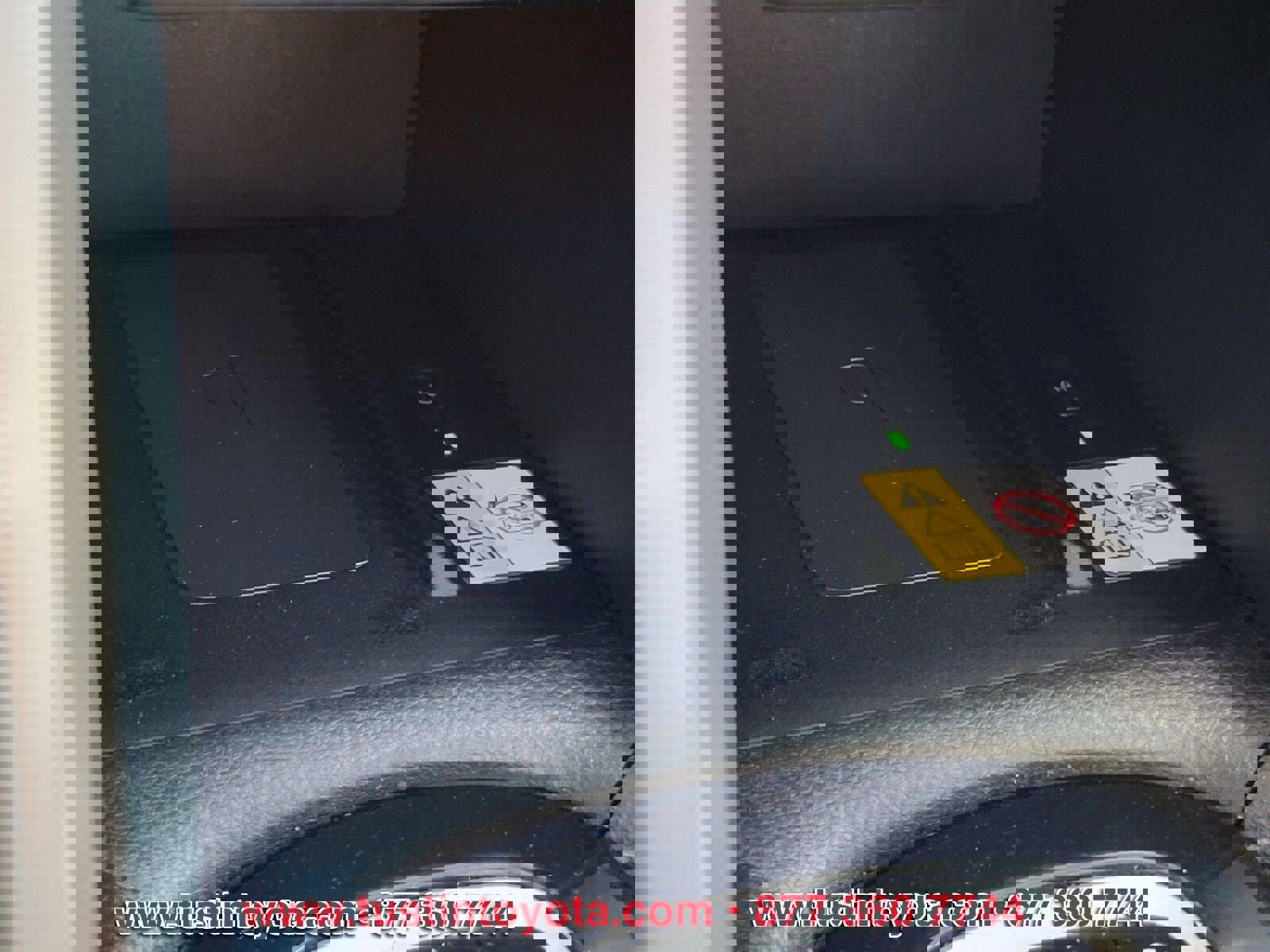 Certified 2022 Toyota Corolla Cross XLE w/ Convenience Package image 24