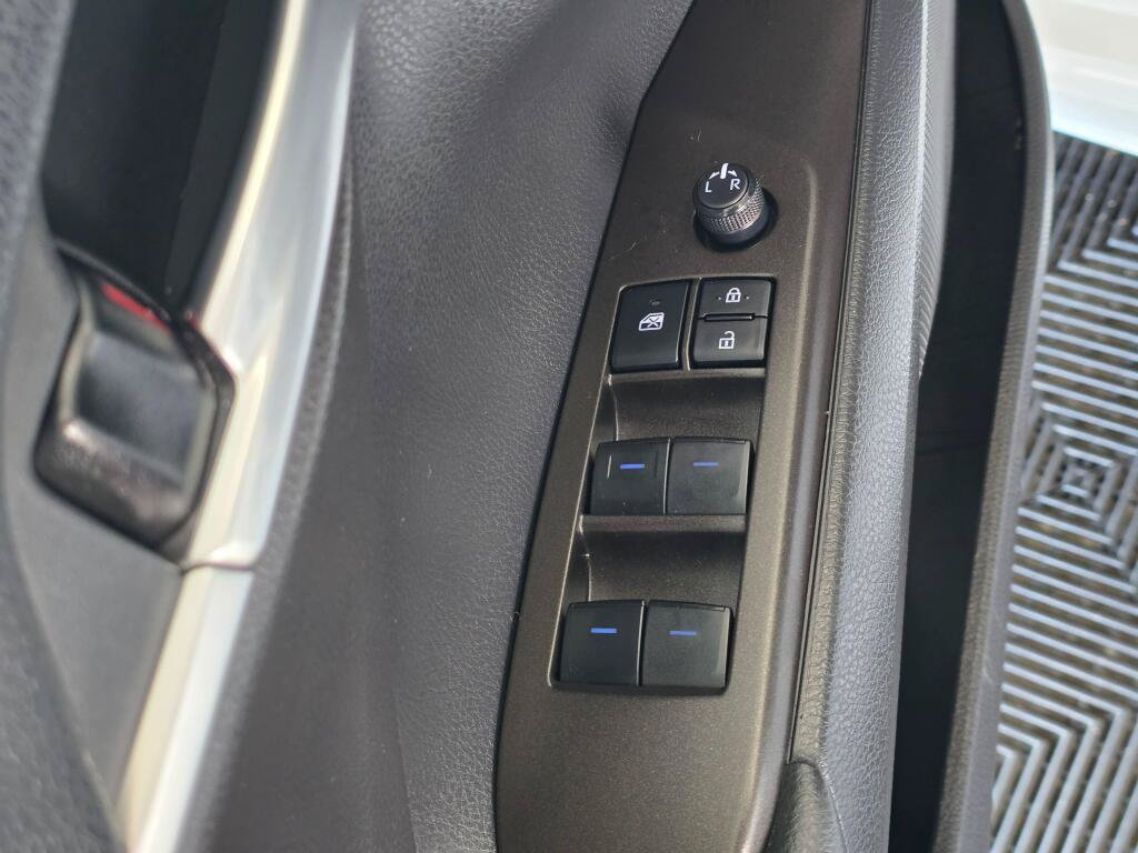 Used 2023 Toyota Camry SE AWD/4WD image 22