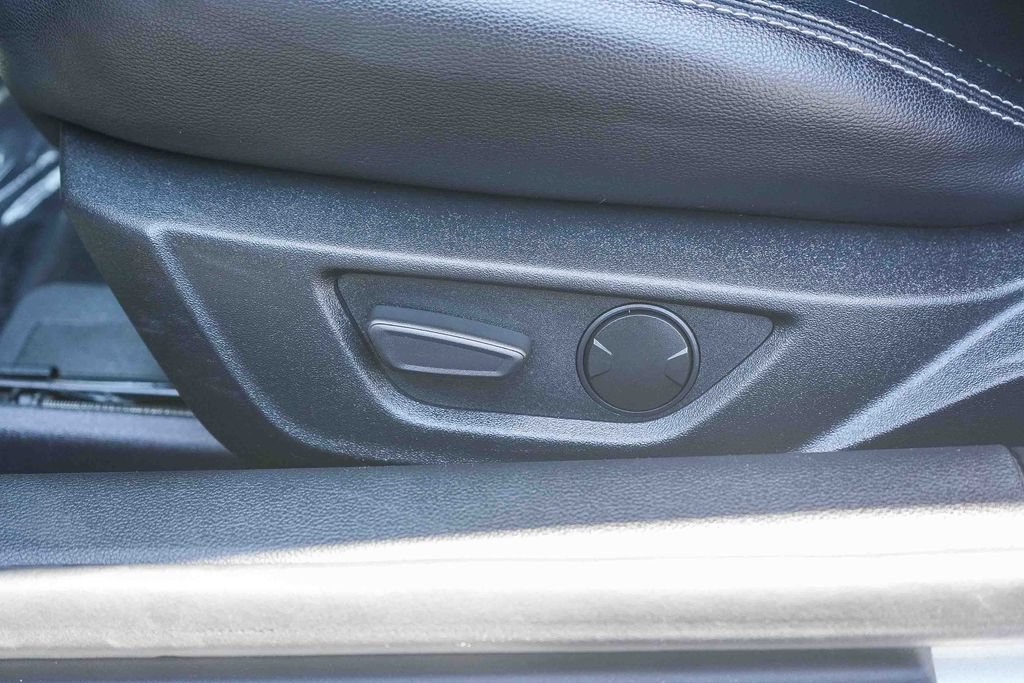 Used 2022 Ford Mustang Premium RWD image 24