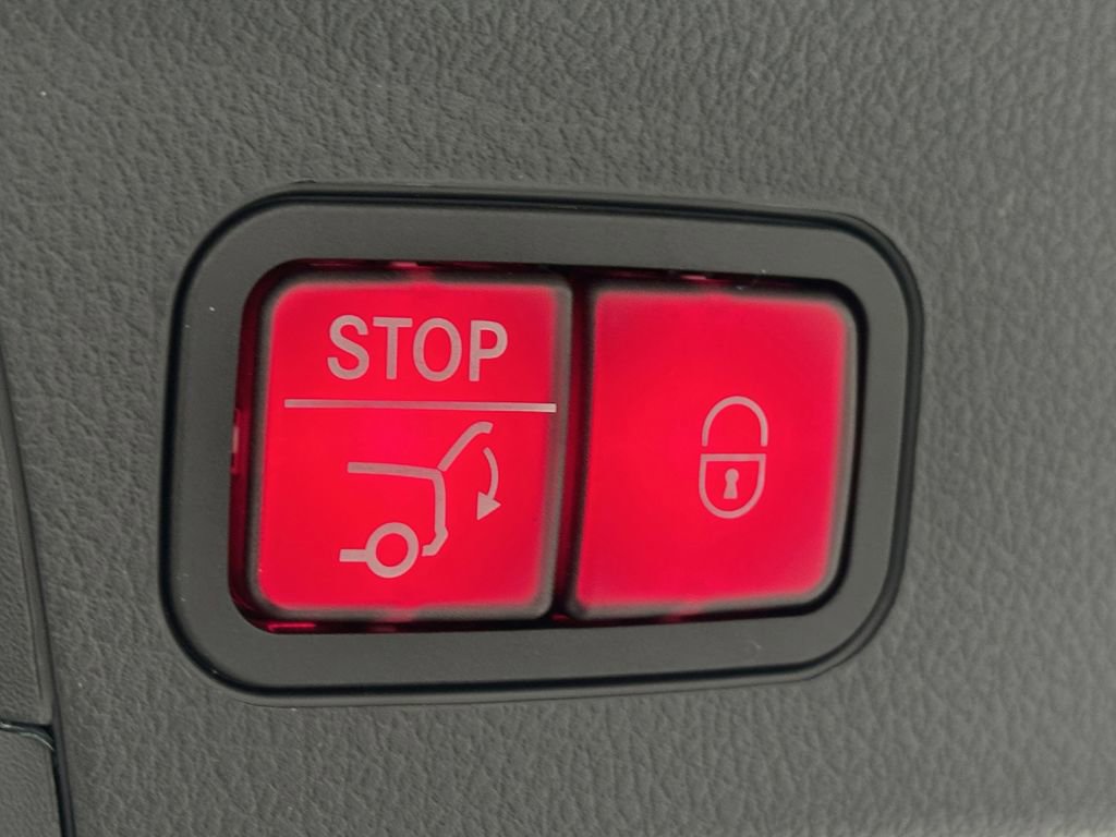 Certified 2021 Mercedes-Benz GLE 350 4MATIC w/ Premium Package image 22