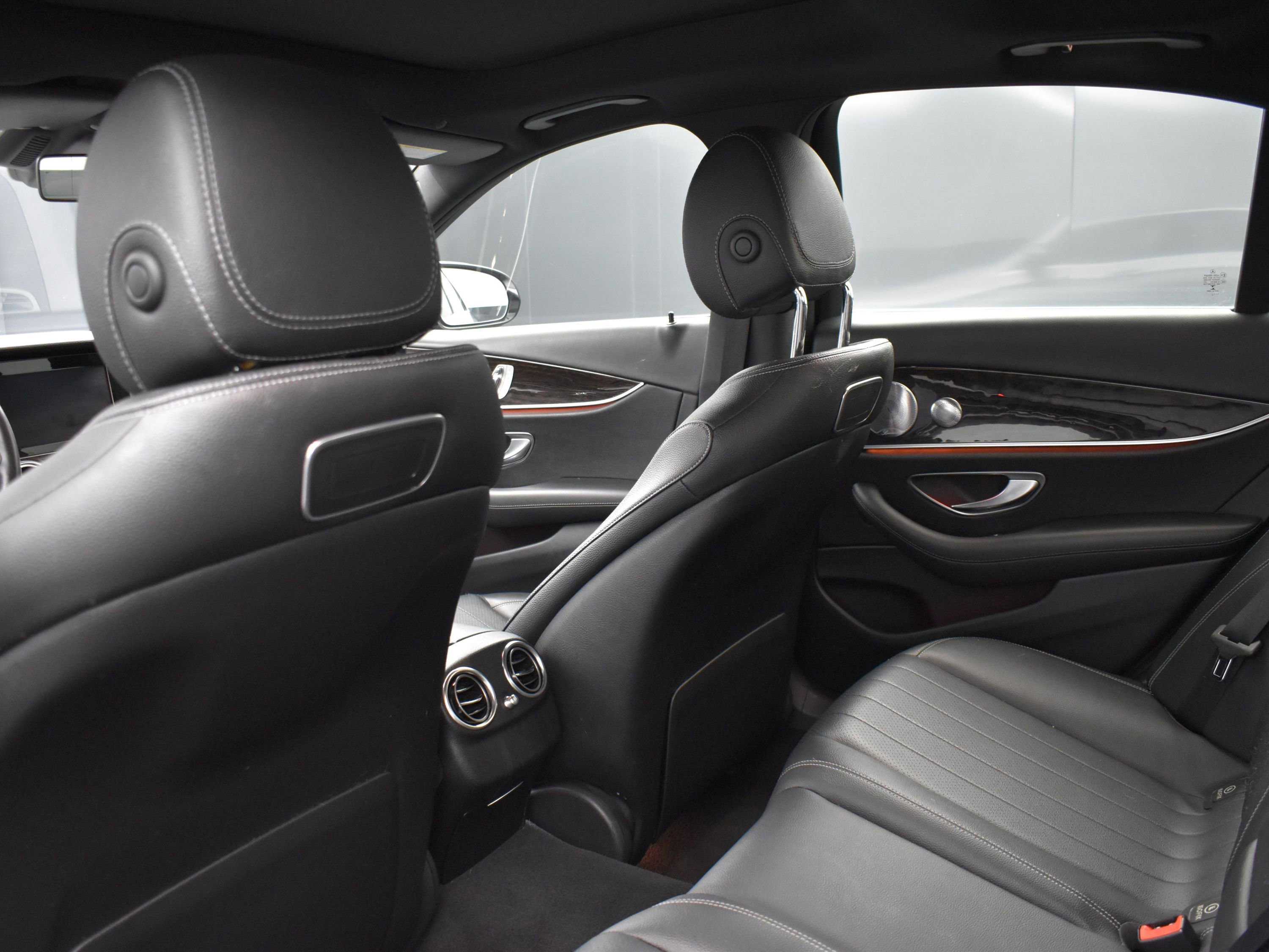 Used 2019 Mercedes-Benz E 450 4MATIC Sedan w/ Driver Assistance Package image 8