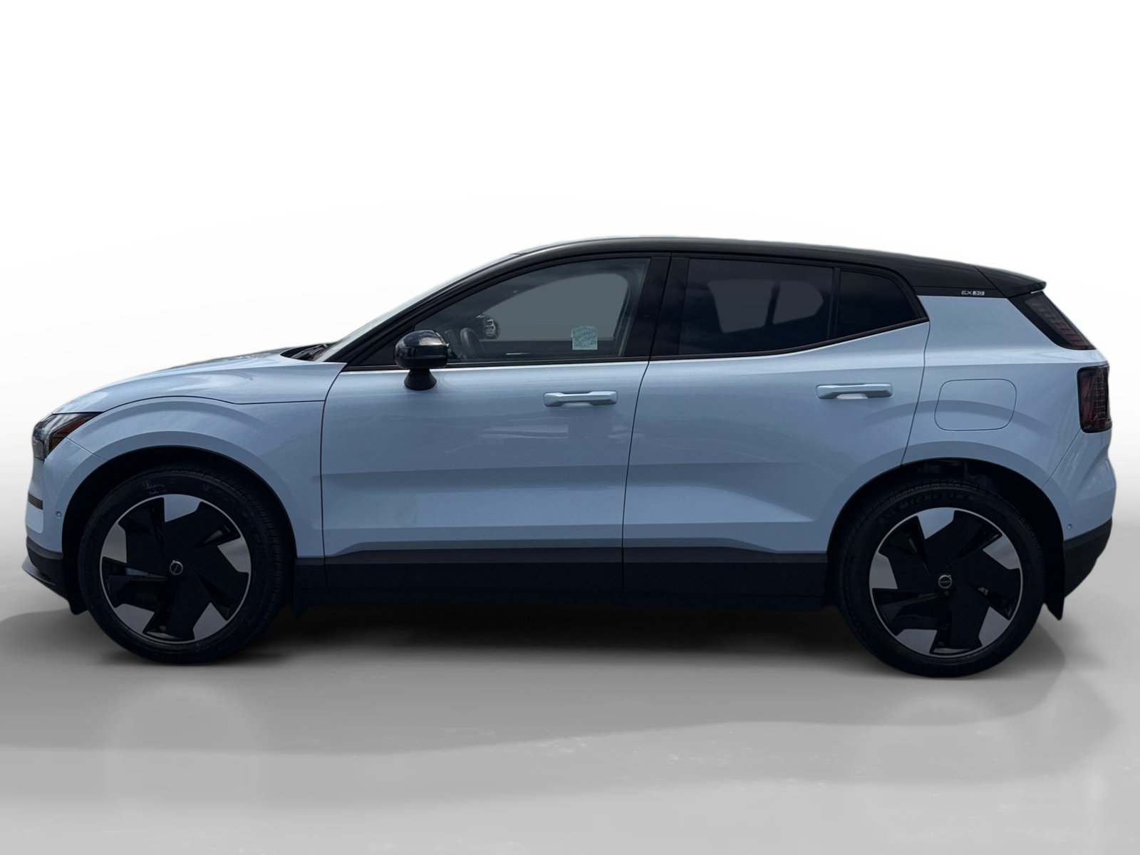 Used 2025 Volvo EX30 Ultra AWD/4WD image 2