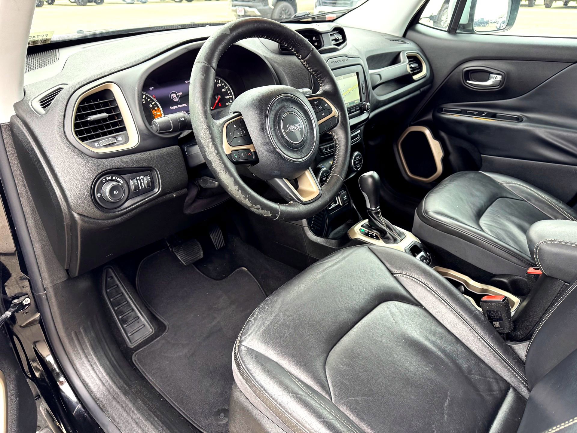 Used 2016 Jeep Renegade Limited image 11