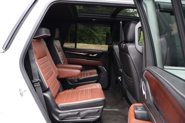 Used 2023 GMC Yukon Denali Ultimate AWD/4WD image 29