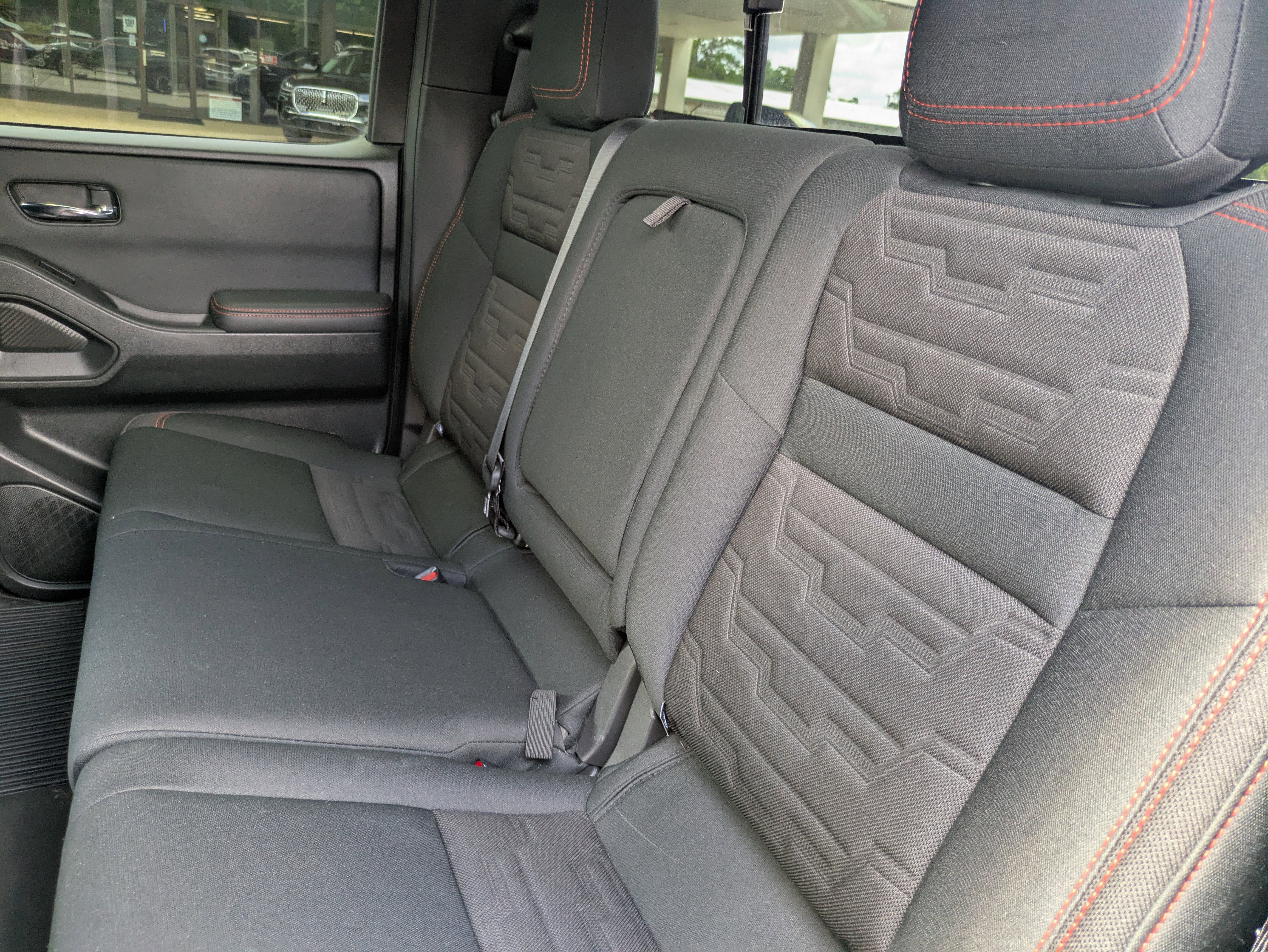 Used 2022 Nissan Frontier PRO-4X w/ Technology Package image 13