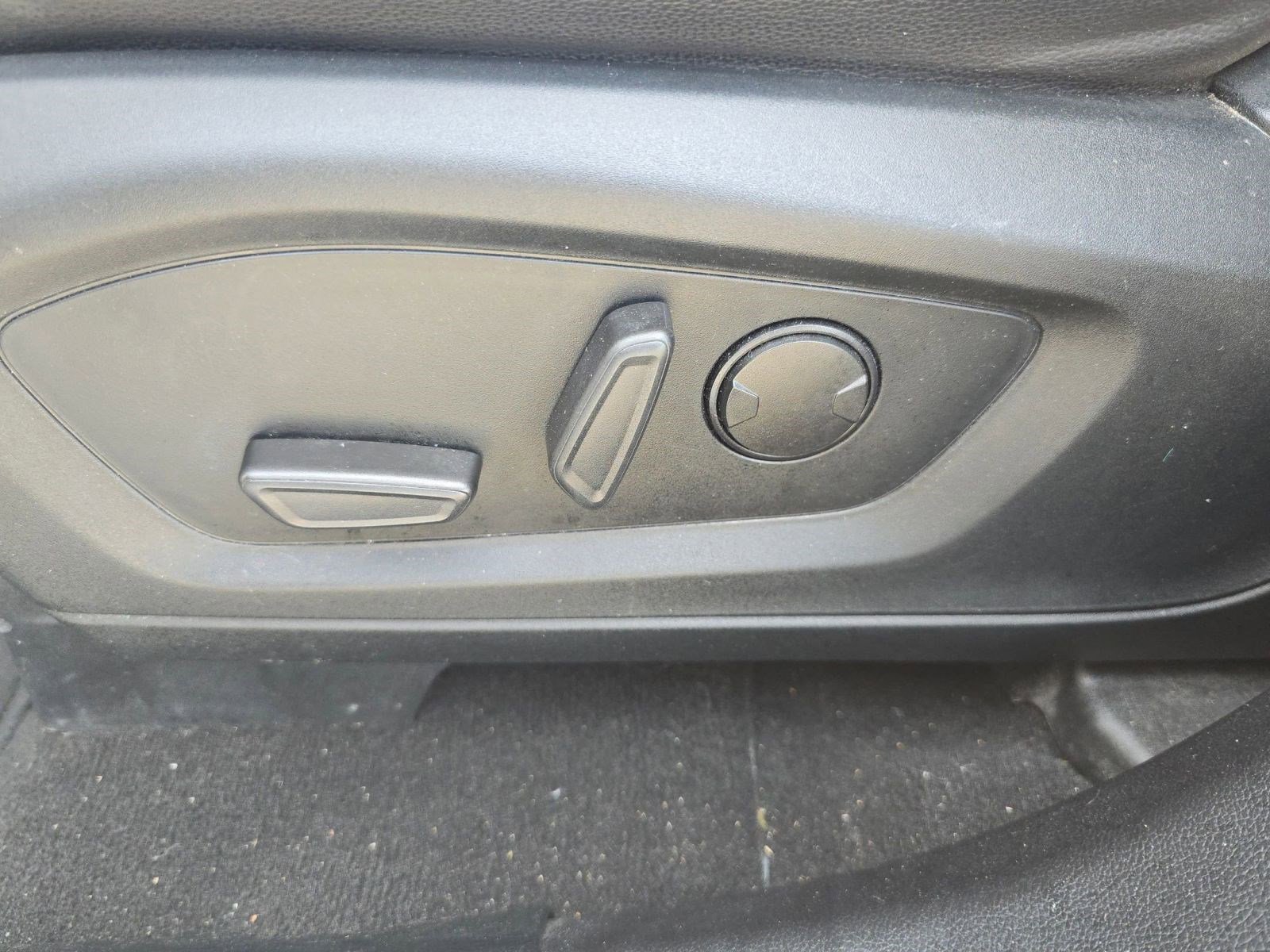 Used 2021 Ford Explorer Limited w/ Equipment Group 301A image 11