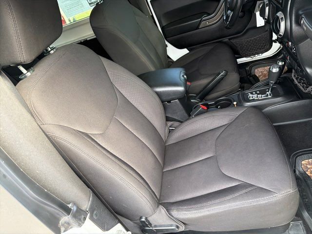 Used 2014 Jeep Wrangler Freedom Edition w/ Connectivity Group AWD/4WD image 17