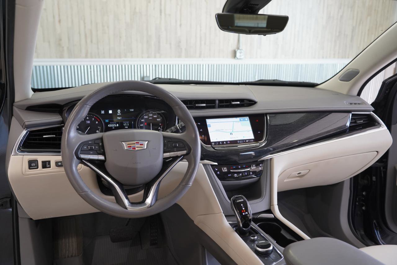 Used 2022 Cadillac XT6 Premium Luxury w/ Technology Package image 11