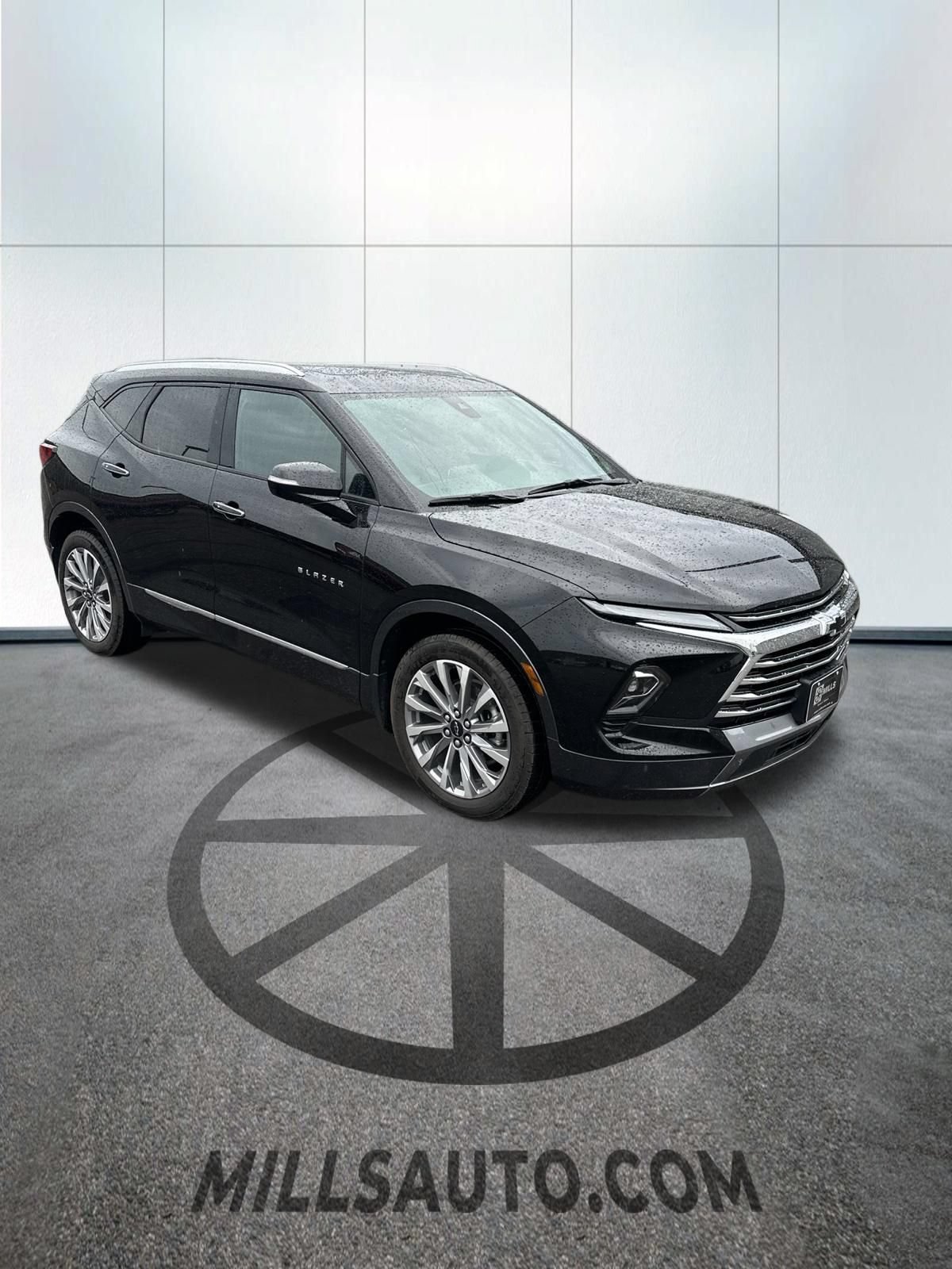 Used 2024 Chevrolet Blazer Premier w/ Driver Confidence II Package AWD/4WD image 4