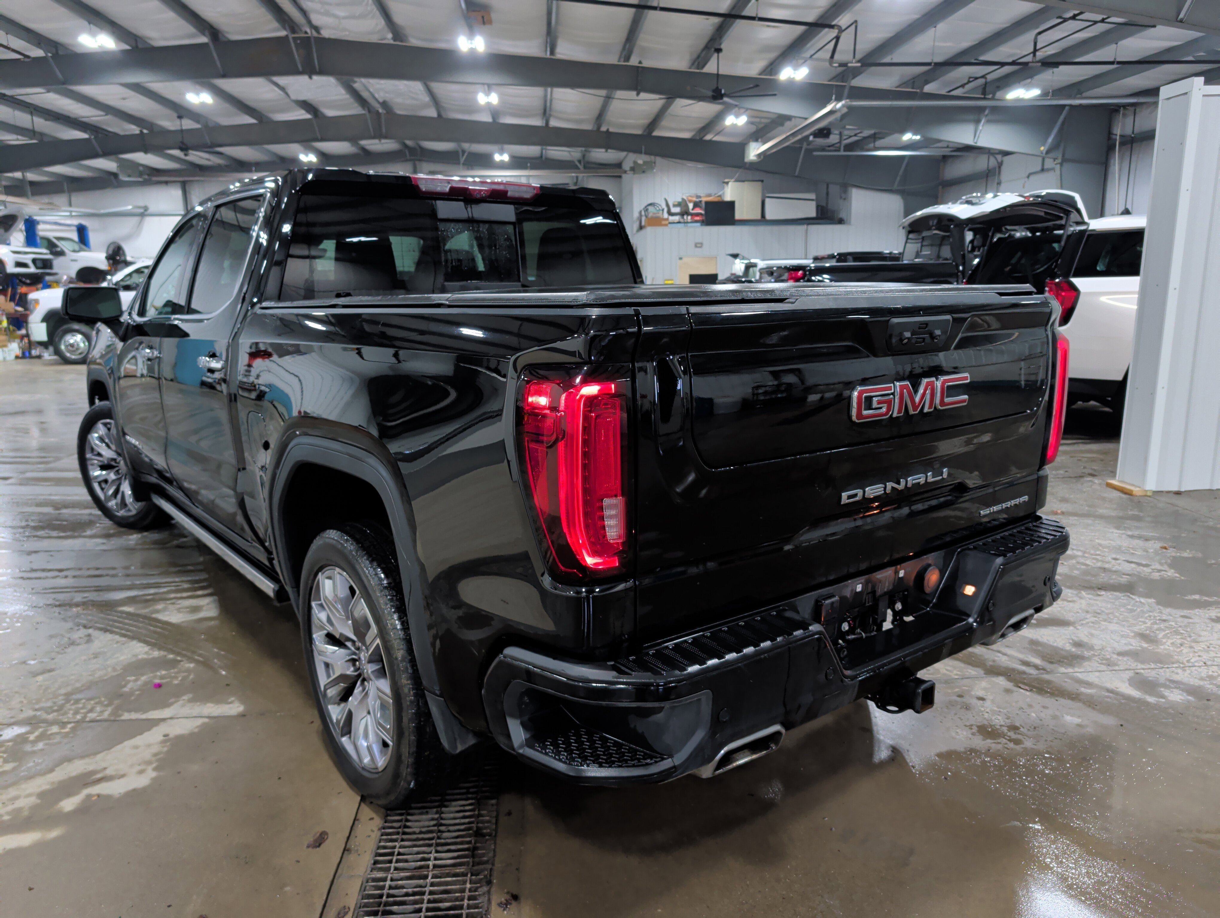Used 2023 GMC Sierra 1500 Denali w/ Denali Reserve Package AWD/4WD image 4