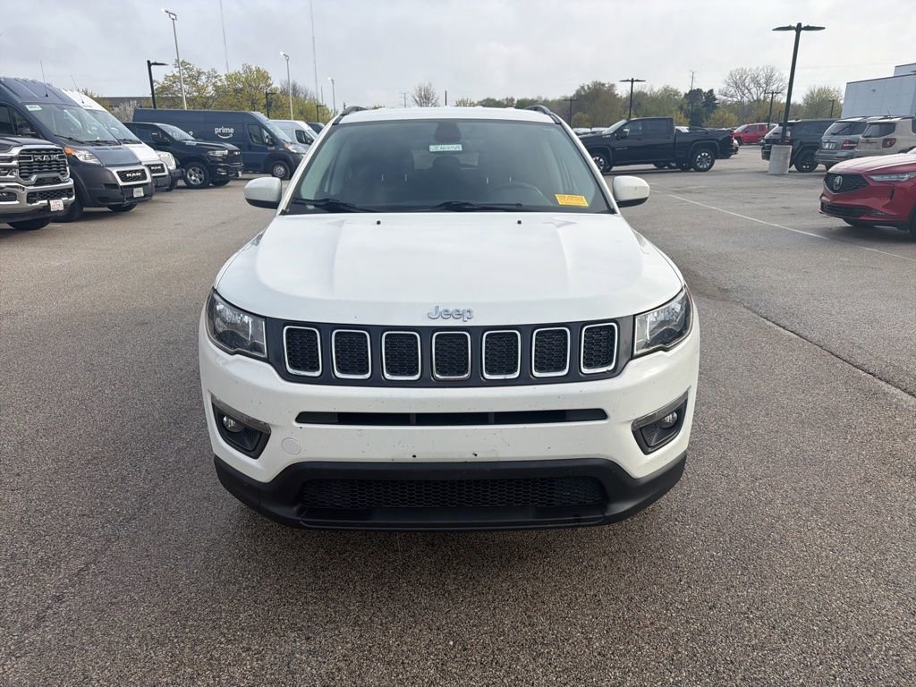 Used 2018 Jeep Compass Latitude AWD/4WD image 2