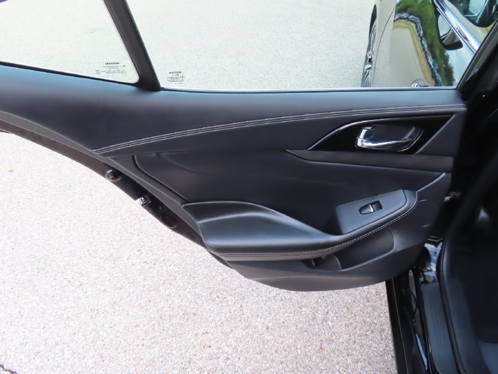 Used 2023 Nissan Maxima SL FWD image 28