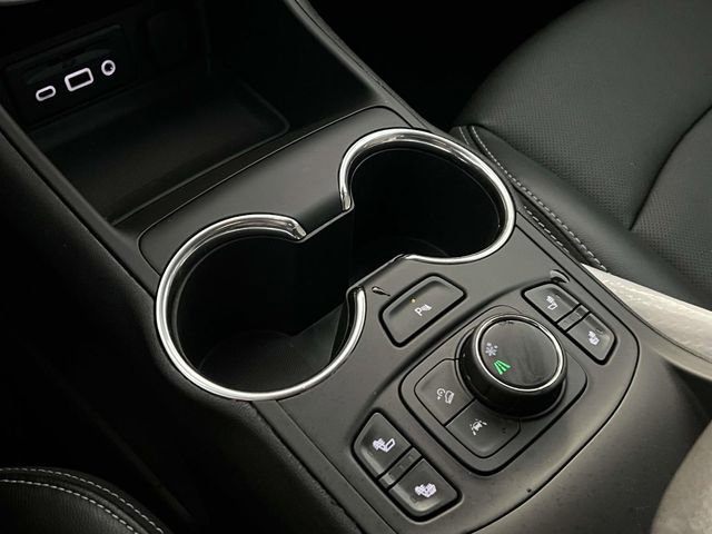 Used 2022 GMC Terrain SLT w/ Tech Package image 27