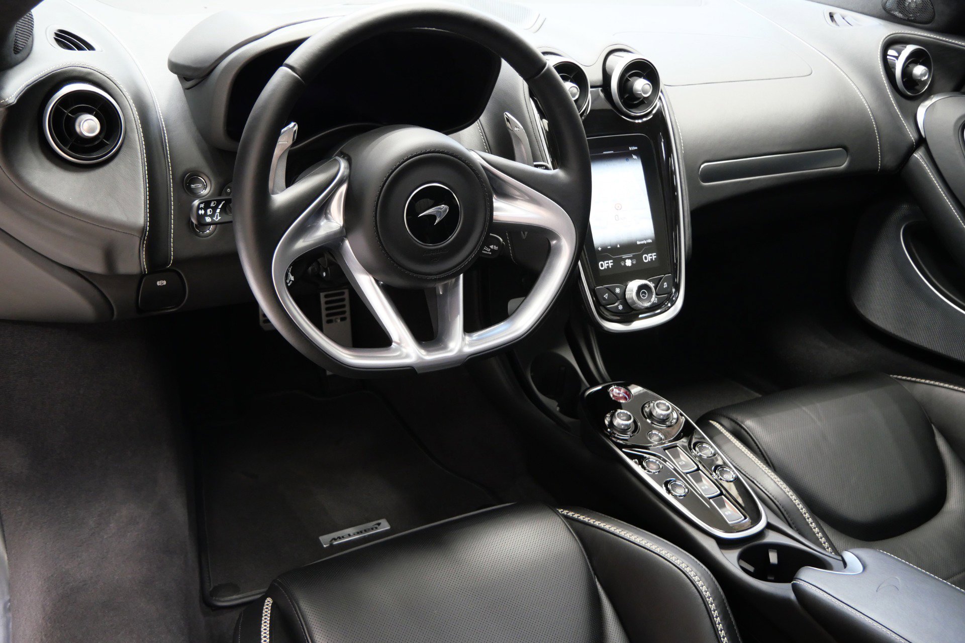 Used 2023 McLaren GT image 13