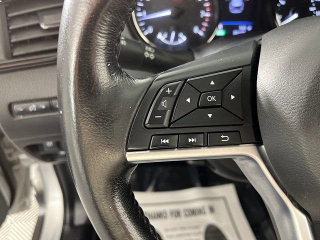 Used 2019 Nissan Rogue SV w/ Sun & Sound Touring Package FWD image 22