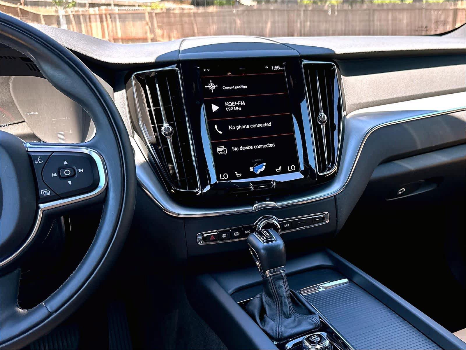 Used 2019 Volvo XC60 T5 Momentum w/ Advanced Package AWD/4WD image 9