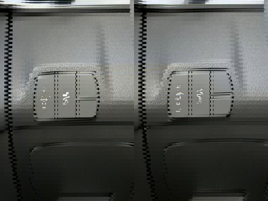 New 2026 Hyundai Elantra Sport w/ Cargo Package image 17