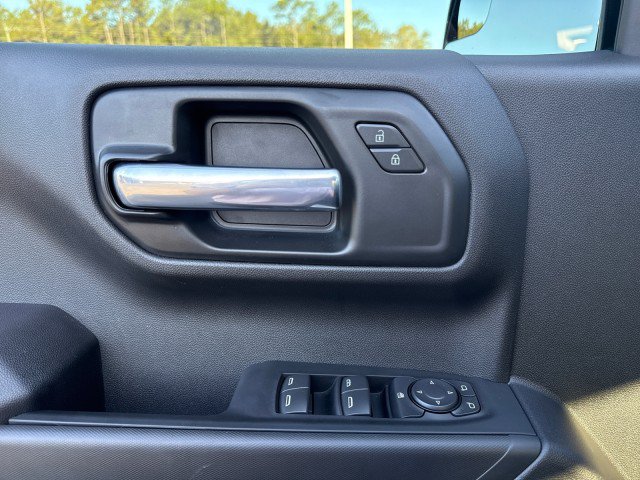 Used 2025 Chevrolet Silverado 1500 Custom Trail Boss AWD/4WD image 19