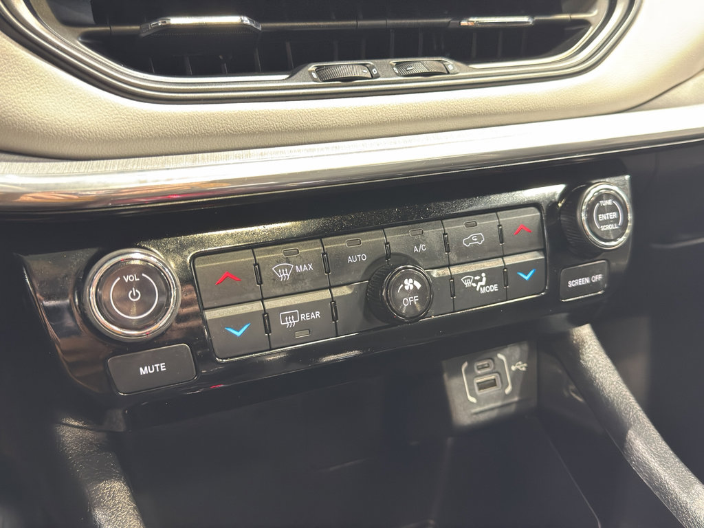 Used 2023 Jeep Compass Limited w/ Sun and Sound Group image 21