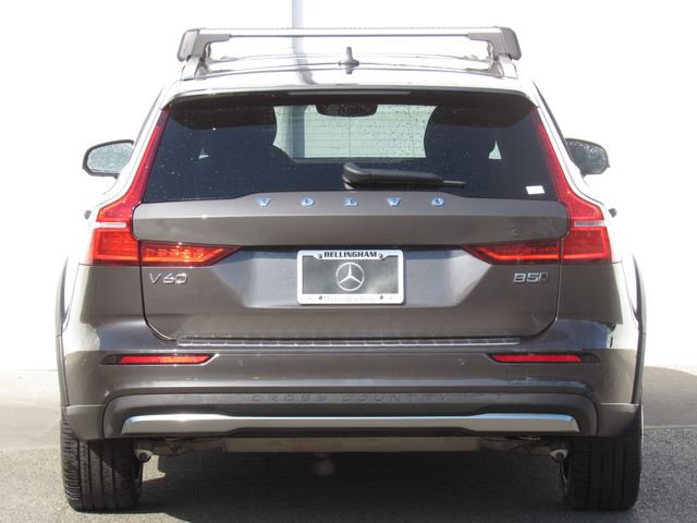 Used 2025 Volvo V60 B5 Cross Country Ultra w/ Protection Package Premier AWD/4WD image 7