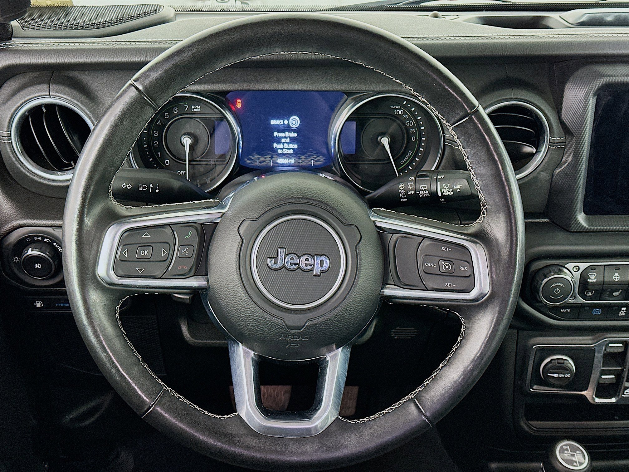 Used 2022 Jeep Wrangler Sahara w/ Cold Weather Group image 18