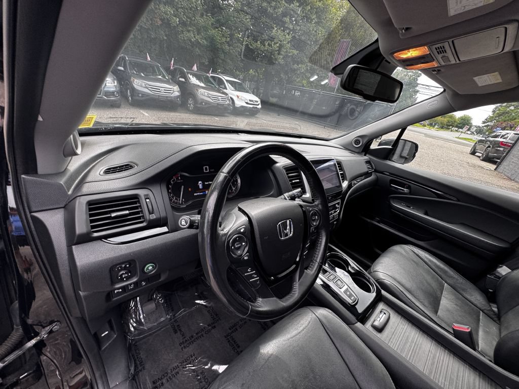 Used 2016 Honda Pilot Touring image 13