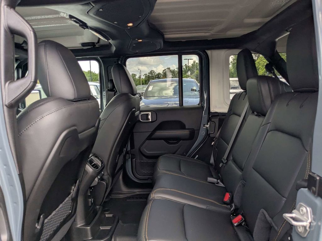 New 2026 Jeep Wrangler Unlimited Sahara AWD/4WD image 14