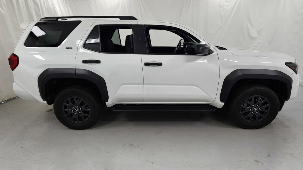 Used 2025 Toyota 4Runner SR5 AWD/4WD image 2