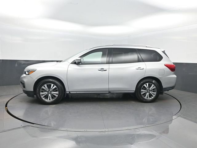 Used 2020 Nissan Pathfinder S image 2