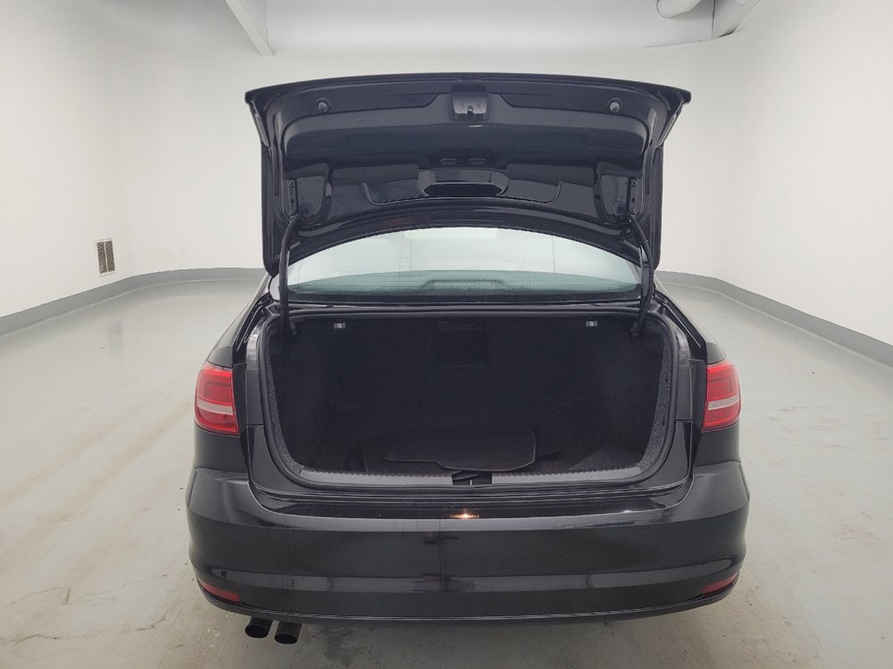 Used 2015 Volkswagen Jetta Sport FWD image 29