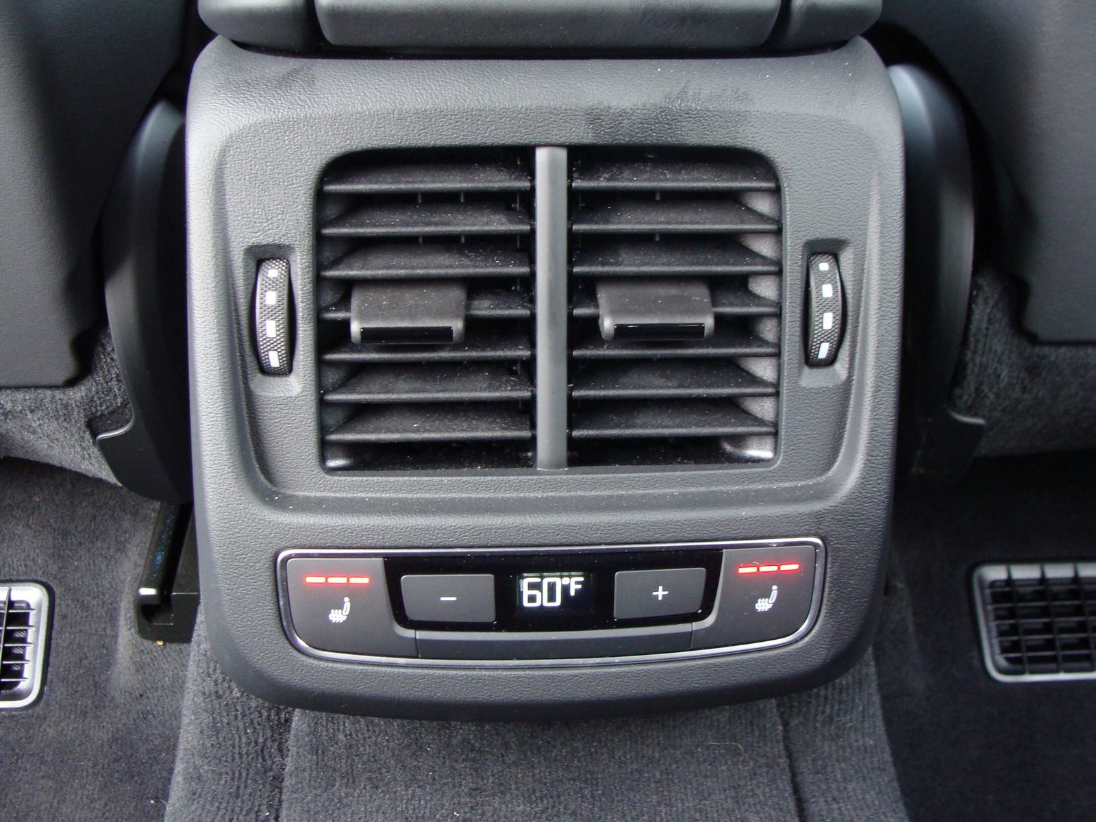 Used 2023 Audi RS e-tron GT AWD/4WD image 38