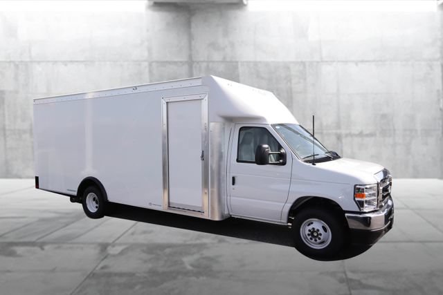 New 2027 Ford E-450 and Econoline 450 Super Duty w/ Power Equipment Group RWD image 2