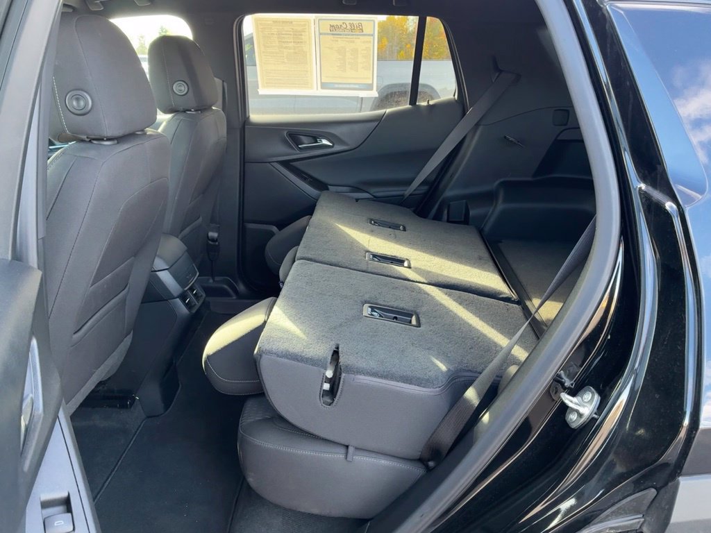 Used 2026 Chevrolet Equinox LT AWD/4WD image 30