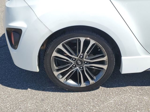 Used 2016 Hyundai Veloster Turbo image 5