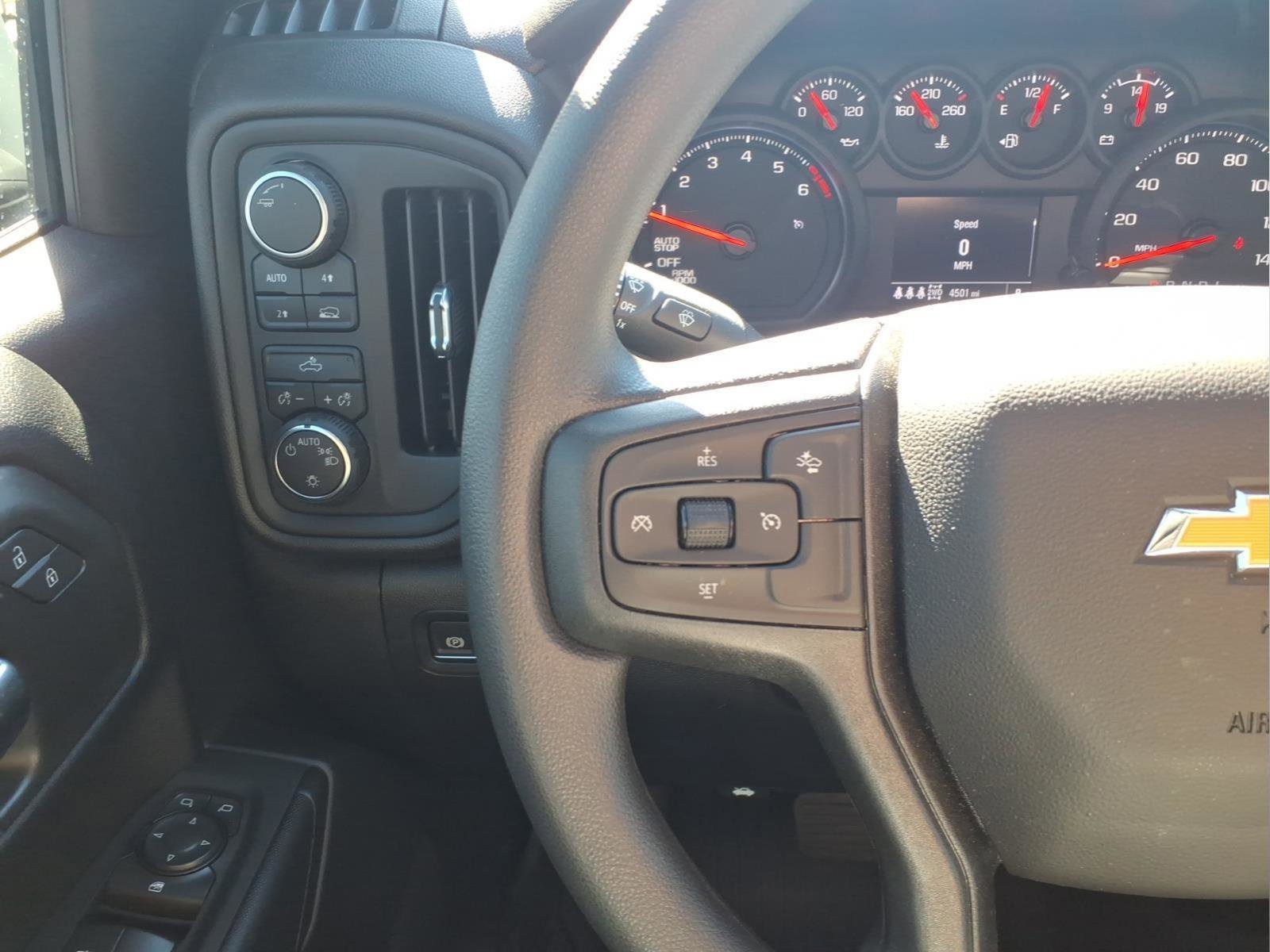 Used 2025 Chevrolet Silverado 1500 Custom image 12