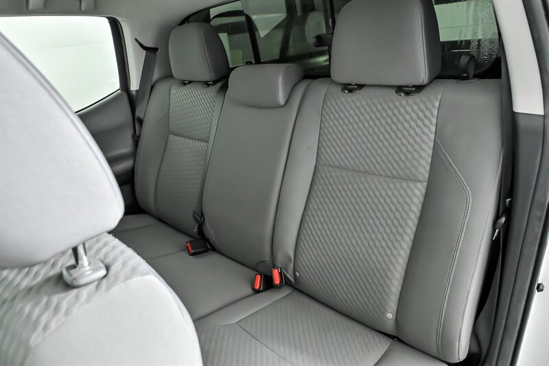 Used 2022 Toyota Tacoma SR AWD/4WD image 18