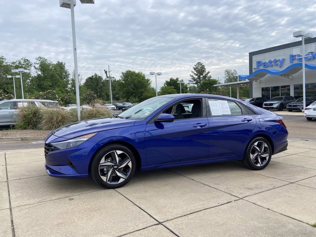 Used 2023 Hyundai Elantra SEL w/ Convenience Package FWD image 6