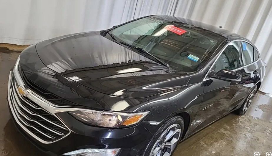 Used 2022 Chevrolet Malibu LT image 1