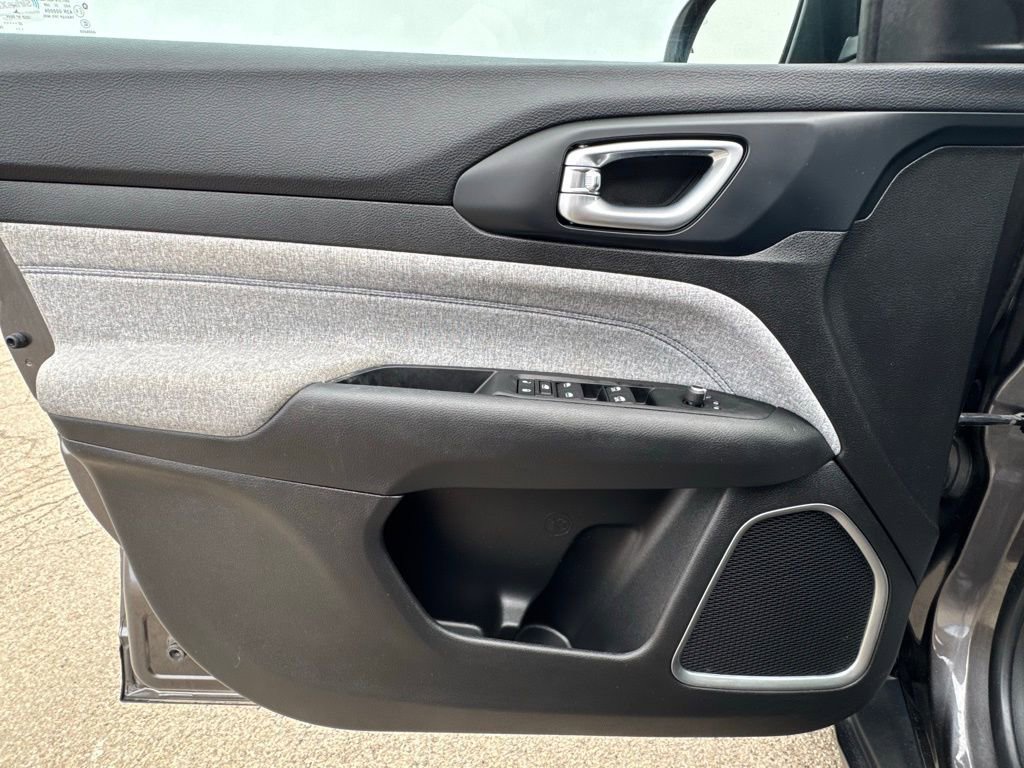 Used 2022 Jeep Compass Latitude w/ Convenience Group image 24